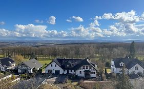 Wundervolle Aussicht in bester Lage auf Wolke7